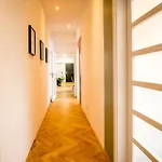 City Center Terrace Apartment With Ac By Kovee